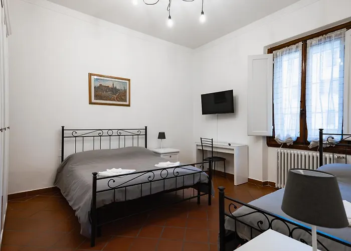 Charming Home With Exclusive Courtyard In Center Of Florence